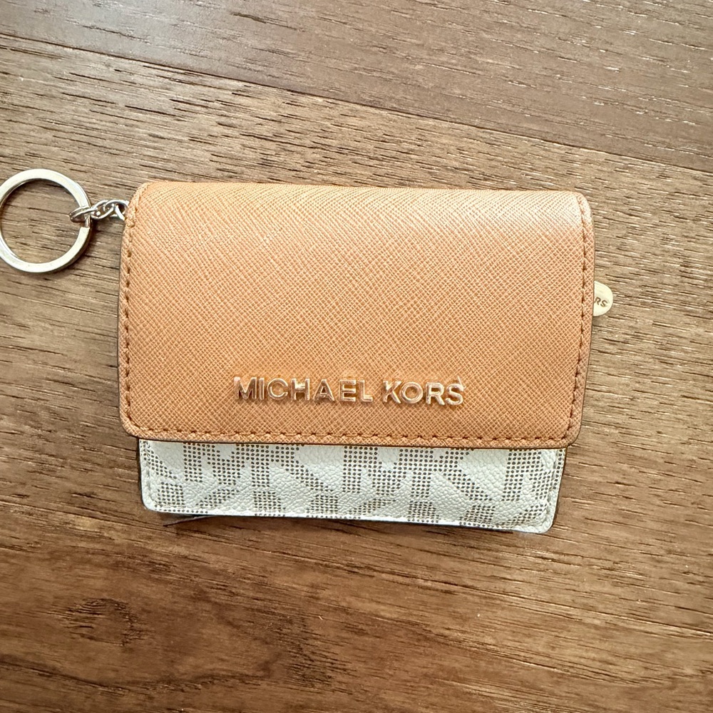 Michael Kors Brown and White Keychain Wallet